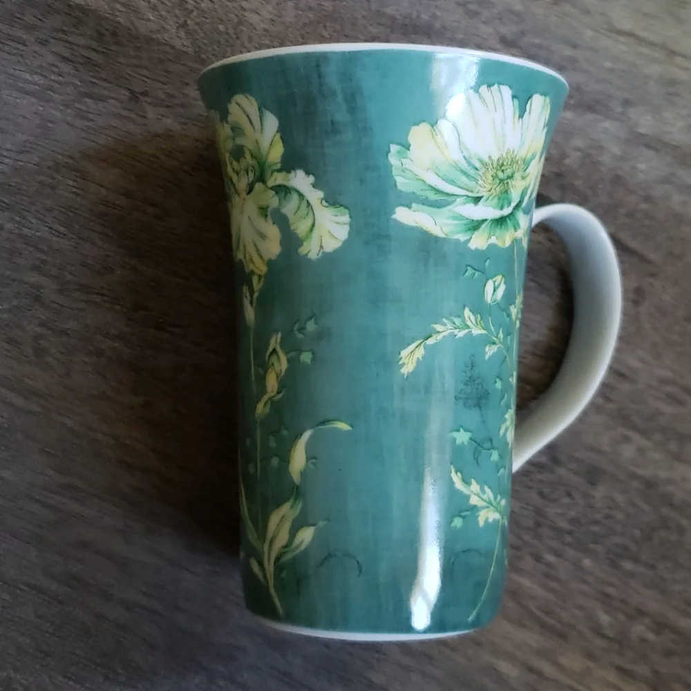 Set of 2 Porcelain Mugs and Matching Coasters